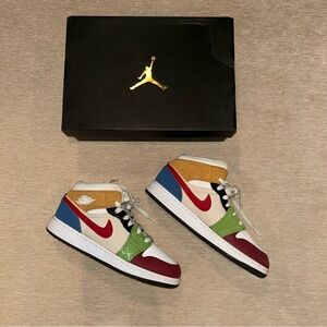 Jordan Air Jordan 1 Mid SE (GS) Sneakers Kids Size 6Y